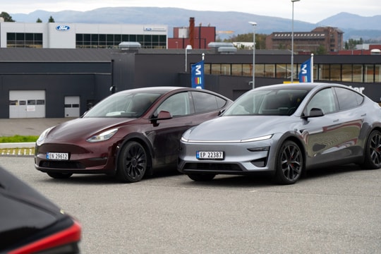 Doanh số Tesla tụt đáy ở 'vương quốc xe điện'