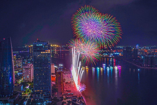 Đà Nẵng bắn pháo hoa tầm cao tại 6 điểm trong đêm Giao thừa