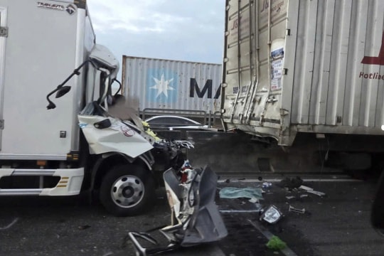 Tai nạn liên hoàn trên cao tốc TP HCM - Long Thành, một người chết