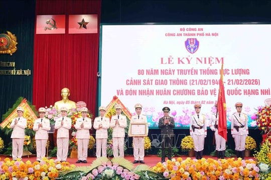 CSGT Thủ đô chuyển từ 'xử lý trực tiếp' sang 'quản trị giao thông hiện đại'