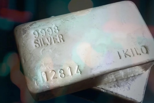 Lãi 3 tỷ USD từ vàng, đại gia bí ẩn Trung Quốc tất tay "đánh sập" giá bạc