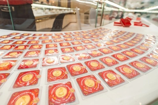 Có tình trạng mua vàng trên giấy, chuyên gia cảnh báo "nóng"