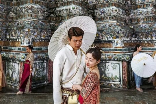 Không mang tiền mặt có được nhập cảnh Thái Lan?