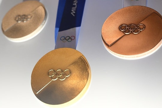 Huy chương Olympic đắt đỏ vì giá vàng, bạc