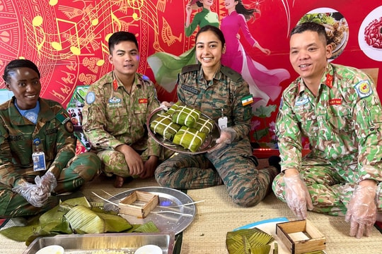 Bộ đội Việt Nam đón Tết ở châu Phi