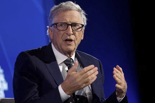 Bill Gates hối hận về 'mọi giây phút' ở cạnh Epstein