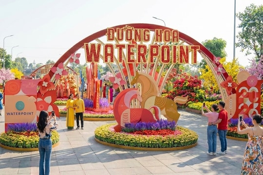 Tết Việt rộn ràng, sắc xuân Nhật tinh tế tại Waterpoint