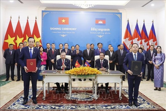 Lễ ký các văn kiện hợp tác giữa hai nước Việt Nam - Campuchia