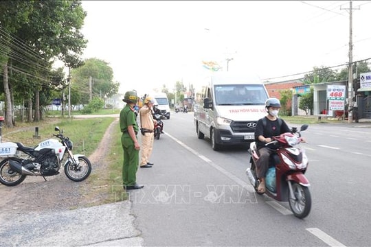 Xử lý nghiêm vi phạm giao thông tạo thói quen tốt chấp hành pháp luật