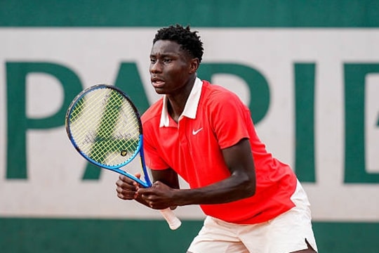 Thần đồng mới được ví như 'Lamine Yamal quần vợt'