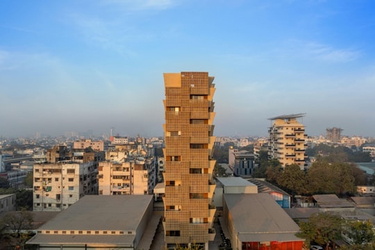 Tòa nhà thiết kế chống chịu nắng nóng 40 độ C