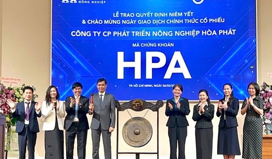 Tỉ phú thép Trần Đình Long: “Trở lại HoSE sau 19 năm, tôi rất xúc động”