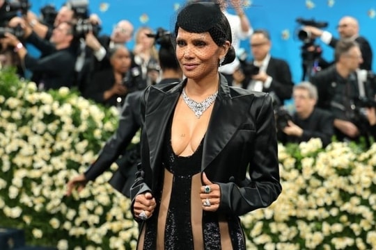 Nữ diễn viên sắp kết hôn lần 4 ở tuổi 60