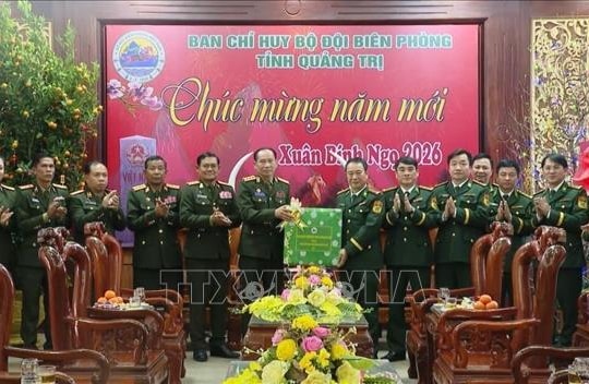 Thắm đượm nghĩa tình Việt Nam – Lào trong mùa Xuân mới