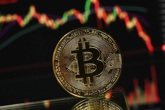 Nhóm 'cá voi' có dấu hiệu tháo chạy khỏi Bitcoin