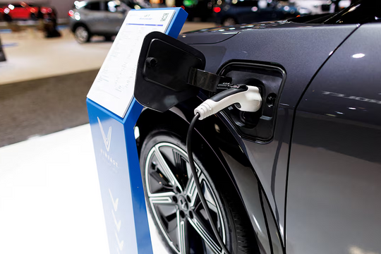 Canada tặng 3.600 USD cho mỗi người dân mua xe điện