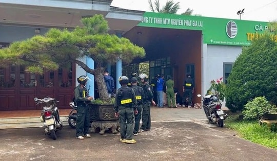 Bắt tạm giam giám đốc chi nhánh và một nhân viên vụ sản xuất cà phê giả