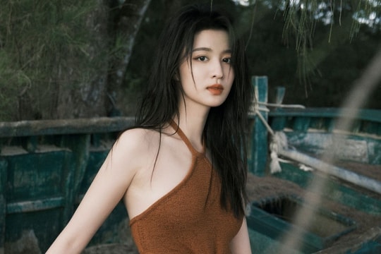 Mỹ nhân sinh năm 1999 thành tâm điểm