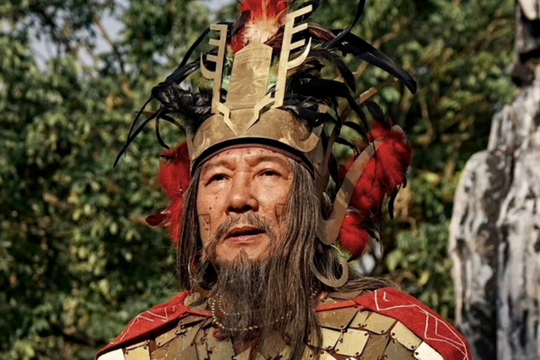 NSND Trọng Trinh khác lạ trong tạo hình Vua Hùng