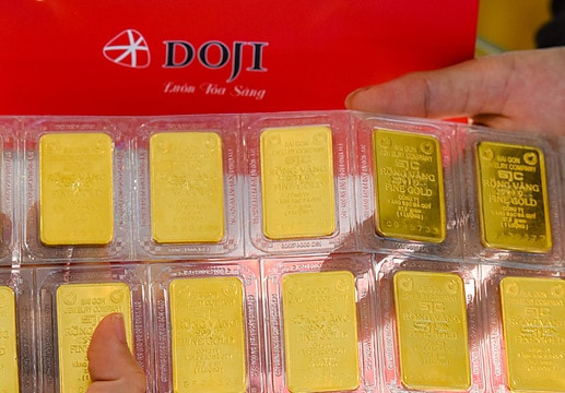 Giá vàng tuần qua giảm mạnh rồi lại chững ở vùng giá cao