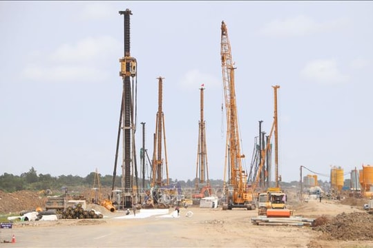 Tăng tốc thi công dự án Cảng hàng không Cà Mau