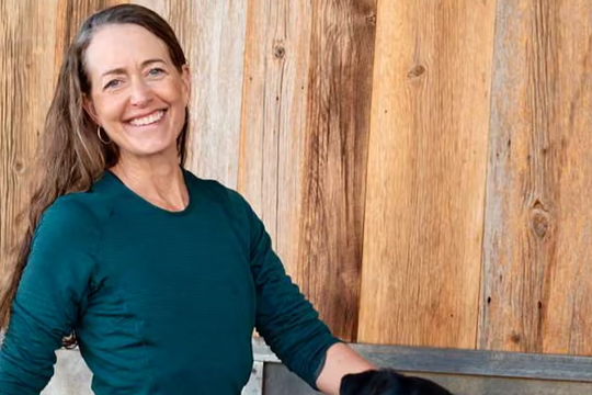 Hối hận sau 22 năm nâng ngực