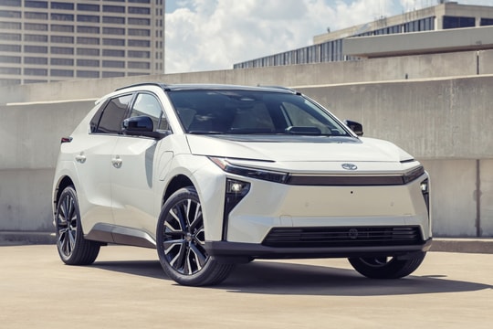 Xe điện Toyota bất ngờ ăn khách, bán vượt xe Hàn, Mỹ