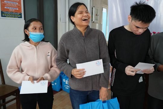 Tết Hy Vọng đến với người mù Đà Nẵng