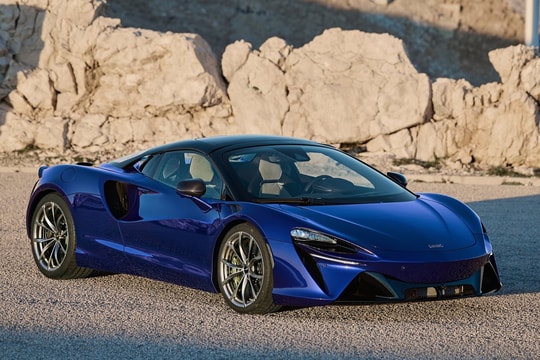 Siêu xe hybrid tại Việt Nam giảm hàng tỷ đồng nhờ ưu đãi thuế