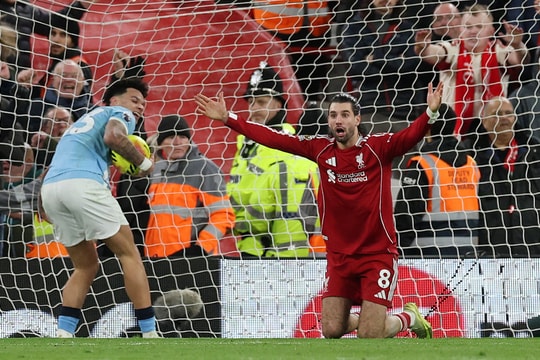 Man City bị hủy bàn thắng gây tranh cãi: Vì sao trọng tài làm đúng vẫn bị chê?