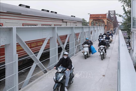 Chính thức thông tàu chạy qua cầu Long Biên