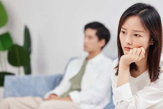 Sinh con gần 1 tuần, tôi sững sờ khi nhận món quà chồng tặng