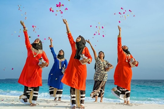 Quốc gia nào nhỏ nhất châu Á?