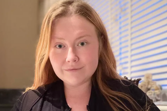 Người phụ nữ mắc bệnh lạ khiến ngực phát triển không ngừng dù giảm 32 kg