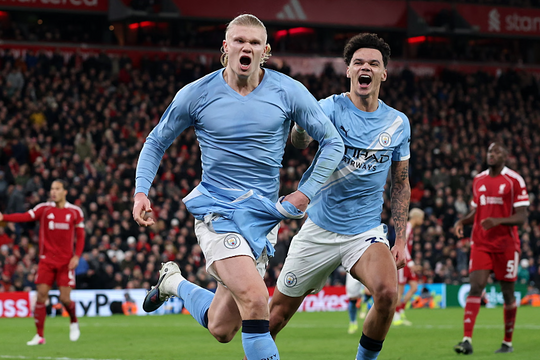 Neville nêu ba nhân tố khiến Arsenal phải dè chừng Man City