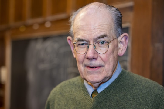 Cuộc chiến để gỡ video deepfake của học giả Mỹ