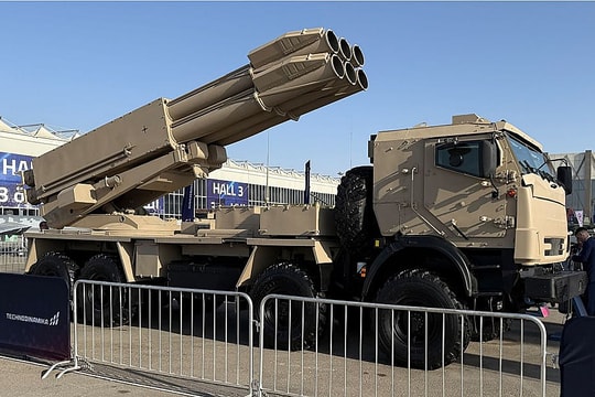 Tổ hợp 'HIMARS phiên bản Nga' lần đầu xuất hiện