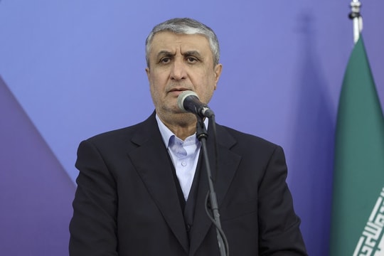 Iran sẵn sàng pha loãng uranium nếu được dỡ trừng phạt