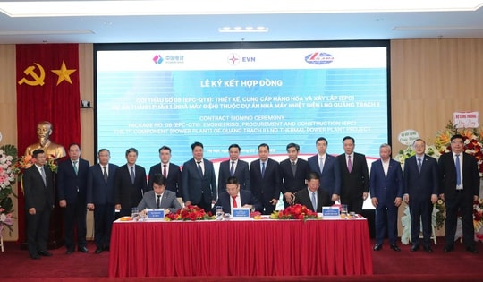 Ký hợp đồng gói thầu hơn 25.000 tỉ đồng triển khai LNG Quảng Trạch II