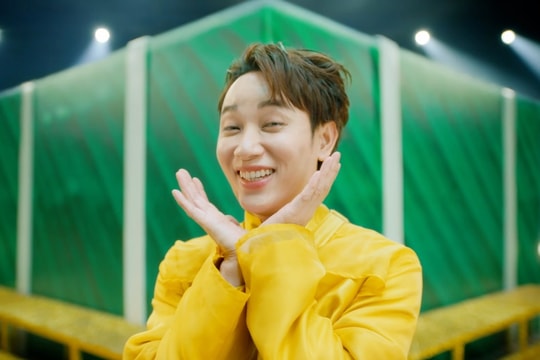 Đổ xô làm nhạc Tết