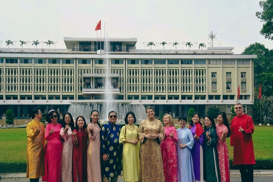 Tết cổ truyền - không gian giao lưu văn hóa trong hội nhập