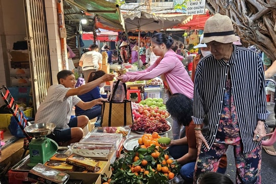 TP Hồ Chí Minh: Sức mua đồ cúng ông Công ông Táo trầm lắng