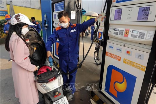 Tăng nguồn cung xăng dầu 10-15% dịp Tết Nguyên đán