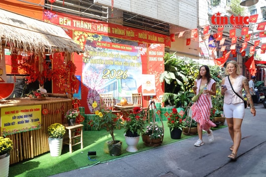 Những con hẻm nhỏ ở TP Hồ Chí Minh ‘thay áo mới’ đón Tết Bính Ngọ 2026