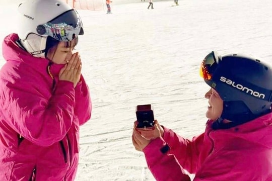 Nhà thiết kế Phạm Đăng Anh Thư nhận lời cầu hôn