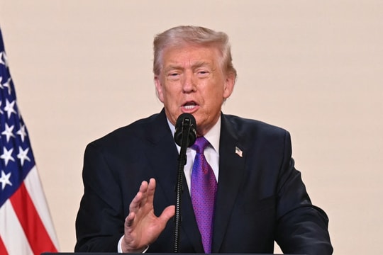 Ông Trump dọa ngăn khánh thành cây cầu nối Mỹ với Canada