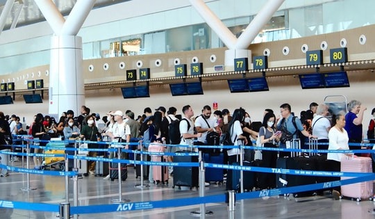 Vé máy bay khứ hồi TPHCM - Hà Nội dịp Tết: Gần 20 triệu đồng!