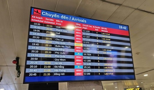 Chuyến bay chậm từ 3 giờ trở lên được hoàn vé, hành khách có vui?