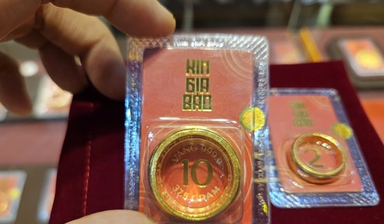 Sáng 10-2, giá vàng miếng SJC vẫn cao hơn giá vàng thế giới 22 triệu đồng/lượng
