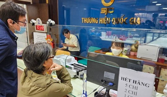 Tối 10-2, giá vàng miếng SJC gây bất ngờ trên thị trường tự do